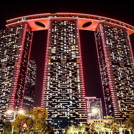 Cozy 1Br In Iconic Tower Apartment Abu Dhabi Exterior foto