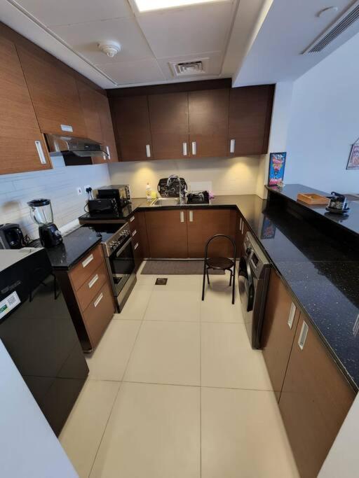 Cozy 1Br In Iconic Tower Apartment Abu Dhabi Exterior foto