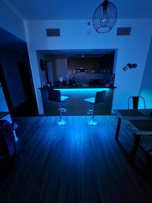 Cozy 1Br In Iconic Tower Apartment Abu Dhabi Exterior foto