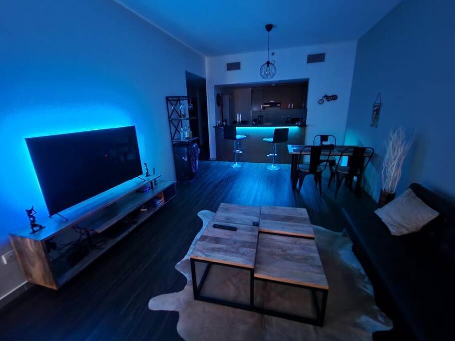 Cozy 1Br In Iconic Tower Apartment Abu Dhabi Exterior foto